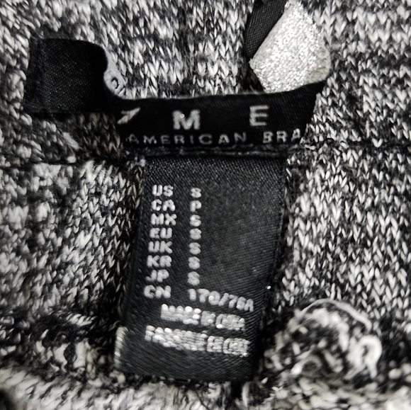 Forever 21 Mens Marled Gray Drawstring Activewear Shorts Zip Pockets Small. - Picture 6 of 7